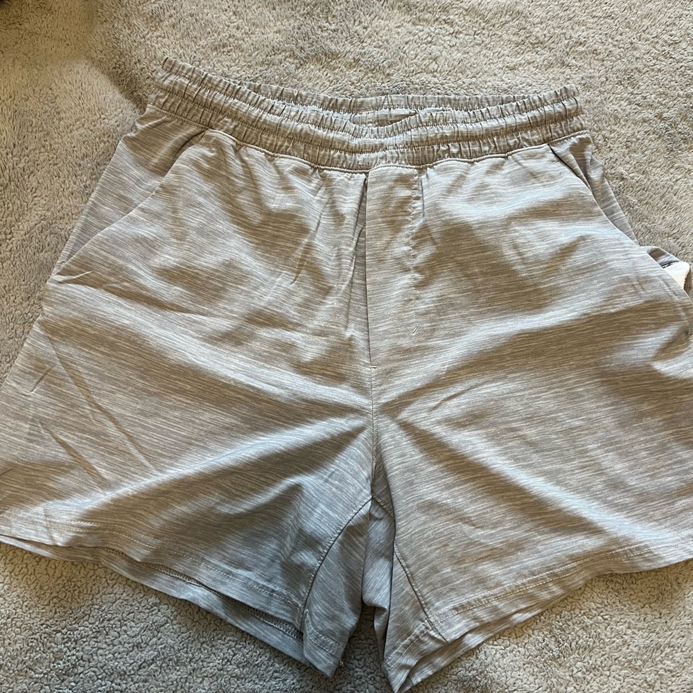 lululemon athletica Men's Athletic Shorts in Light Heather Gray